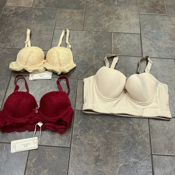 ❄3/$26 Xmas sale❄  Elegant Lace and Smooth Women's Bra Set - Picture 1 of 6